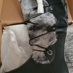JustFab Black and Gray Winter Boots